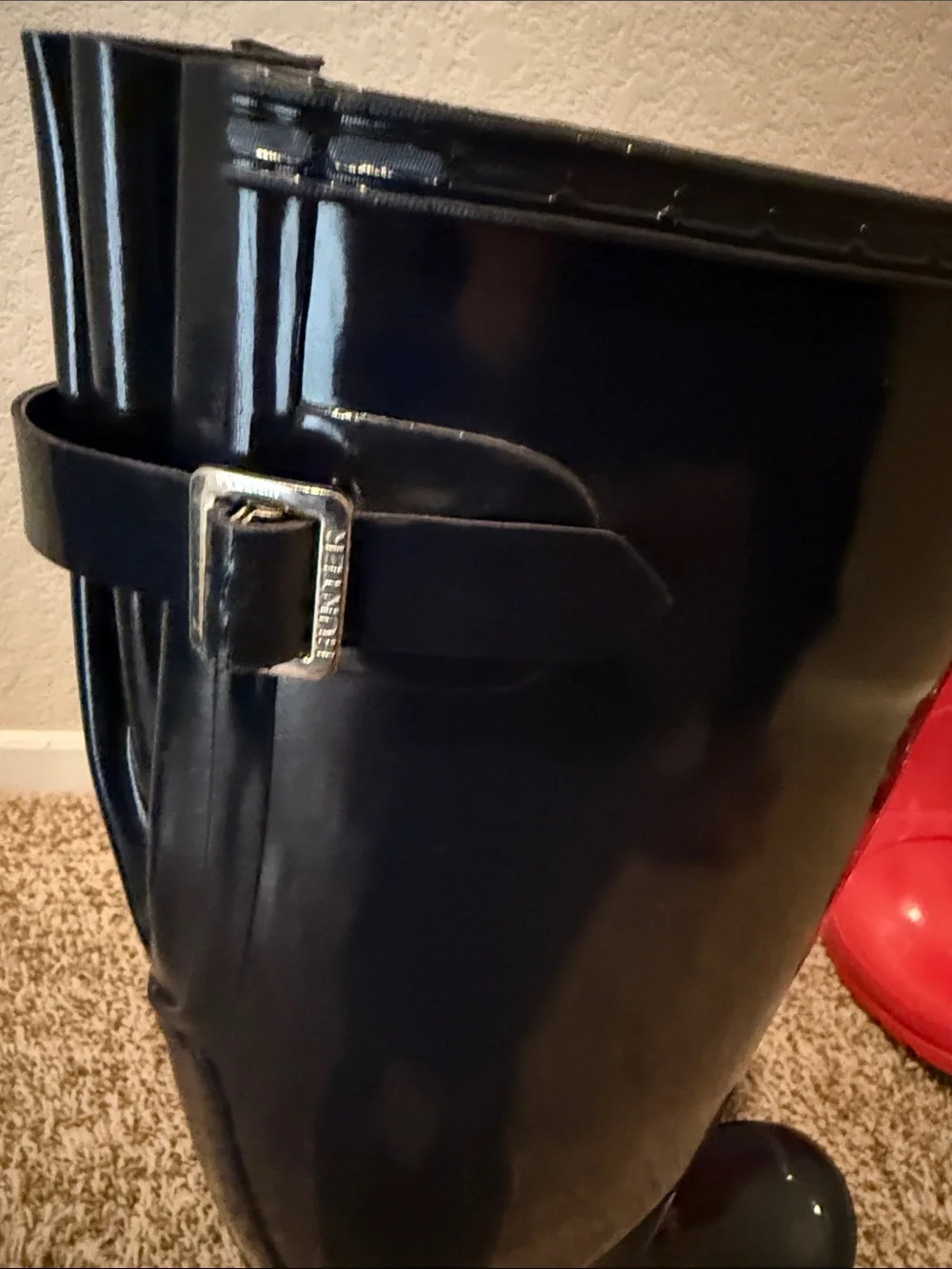 Hunter Tall Gloss Rain Boots in Black